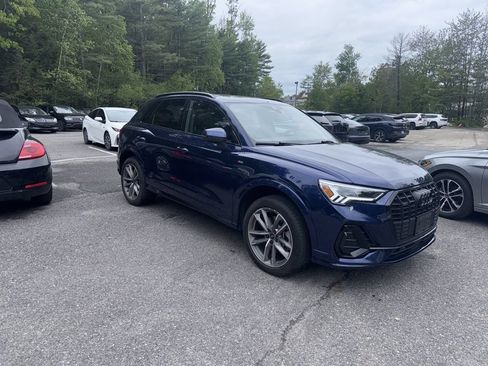Used 2023 Audi Q3 2.0T Premium w/ Black Optic Sport Package AWD/4WD image 1
