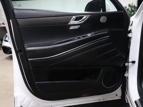 Used 2024 Genesis GV80 2.5T AWD/4WD image 9