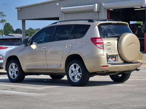 Used 2011 Toyota RAV4 2WD w/ Upgrade Value Pkg image 4