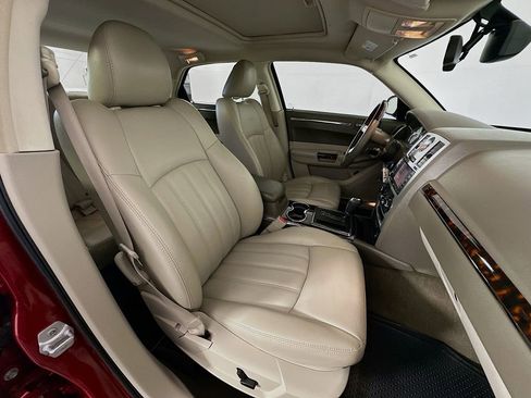 Used 2009 Chrysler 300 C image 27