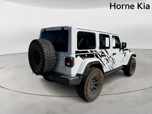 Used 2021 Jeep Wrangler Unlimited Sahara w/ Uconnect 4C Nav & Sound Group image 4