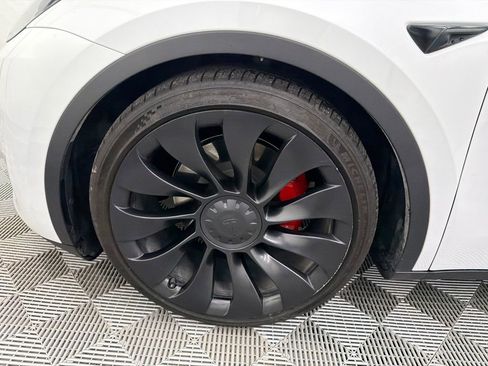 Used 2023 Tesla Model Y Long Range image 12