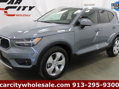 Used 2021 Volvo XC40 T5 Momentum