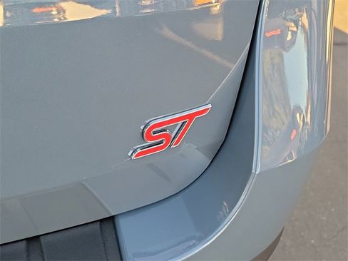 Used 2025 Ford Explorer ST w/ Sun And Sound Package image 22