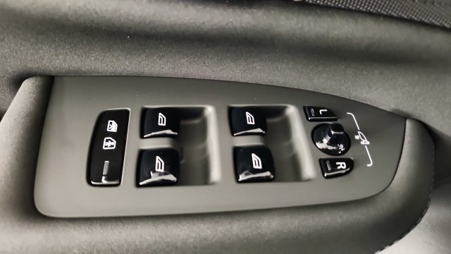 New 2026 Volvo XC90 T8 Plus AWD/4WD image 10