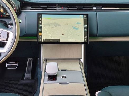 Certified 2025 Land Rover Range Rover SV AWD/4WD image 10