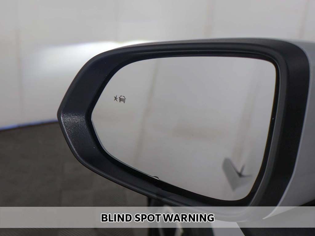 Used 2025 Chevrolet Equinox EV LT FWD image 5