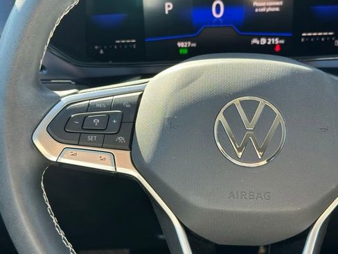 Used 2023 Volkswagen Taos SE image 21