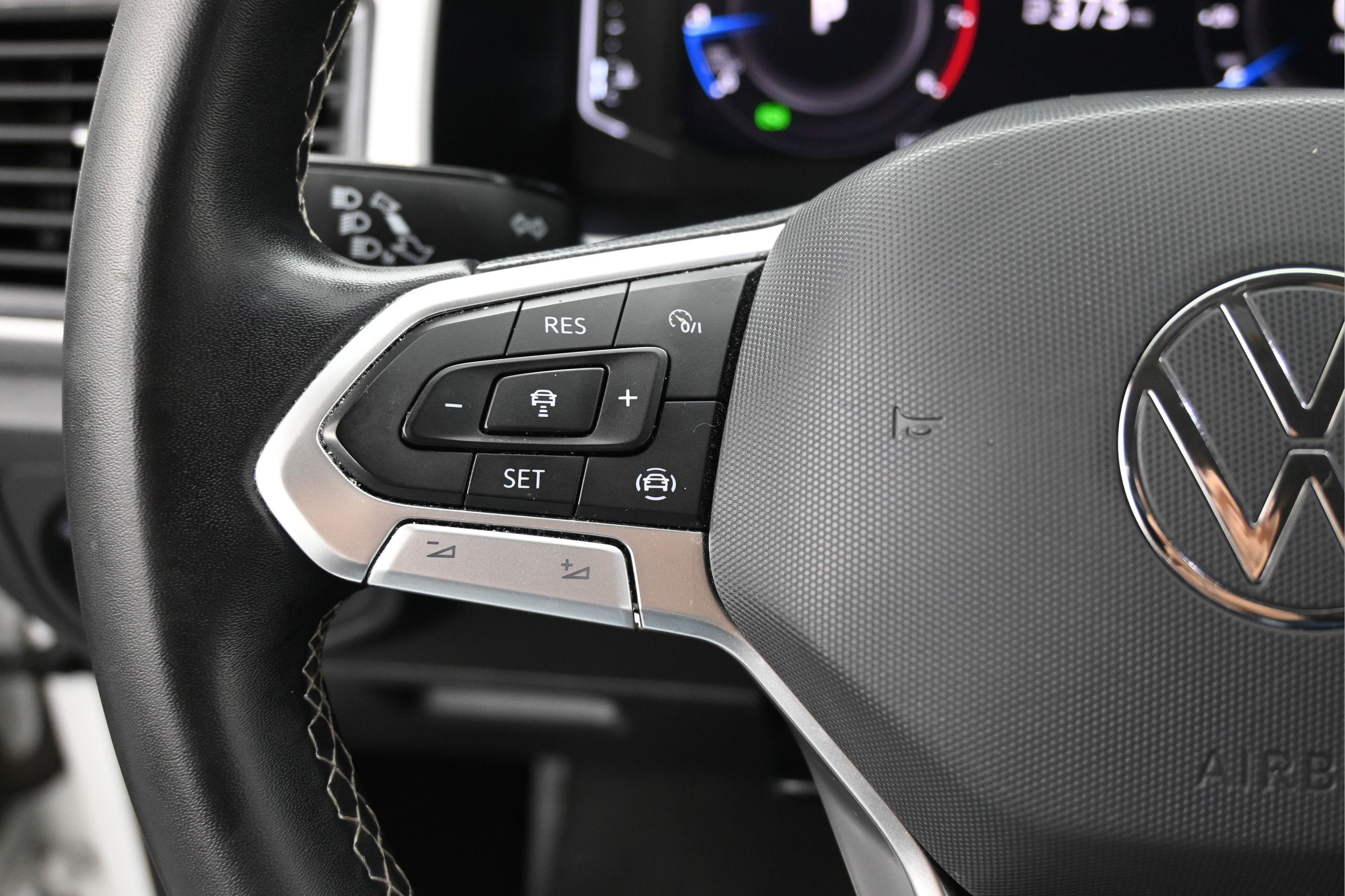 Used 2022 Volkswagen Atlas SE FWD image 14