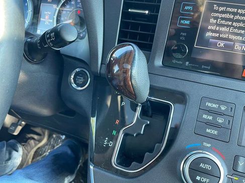 Used 2016 Toyota Sienna Limited Premium AWD/4WD image 84