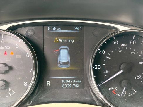 Used 2015 Nissan Rogue SV FWD image 30