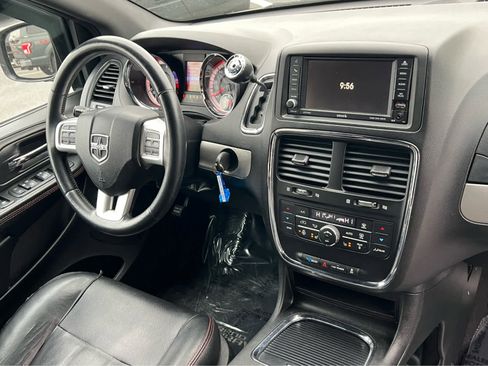 Used 2017 Dodge Grand Caravan GT image 20