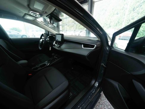 Used 2025 Toyota Corolla LE FWD image 25