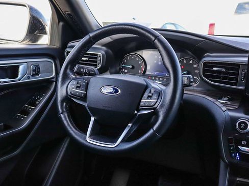 Used 2020 Ford Explorer Limited image 15
