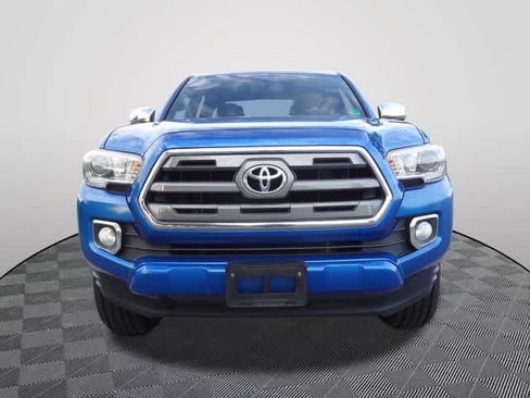 Used 2016 Toyota Tacoma Limited AWD/4WD image 5