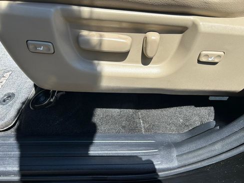 Used 2012 Toyota Sequoia Platinum AWD/4WD image 13