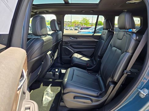 New 2026 Jeep Grand Cherokee L Limited AWD/4WD image 27