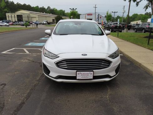 Used 2020 Ford Fusion SE image 12