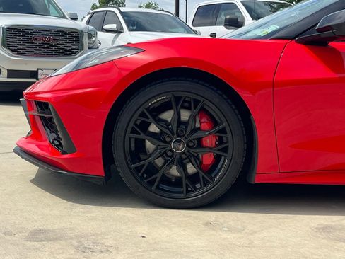 Used 2023 Chevrolet Corvette Stingray Premium Conv w/ Z51 Performance Package RWD image 8