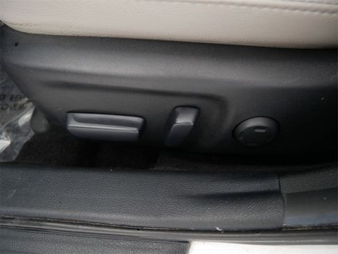 Used 2015 Toyota Avalon XLE Touring image 15