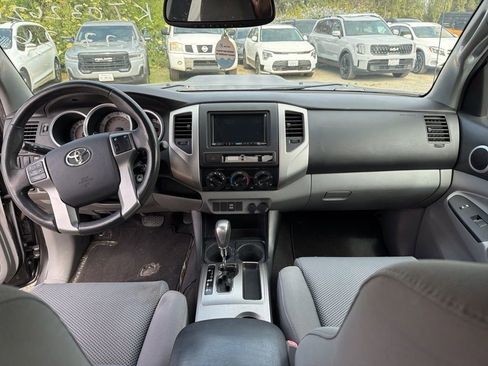 Used 2012 Toyota Tacoma PreRunner w/ TRD Sport Pkg RWD image 11