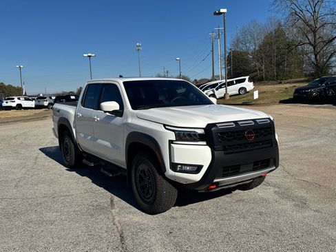 Used 2025 Nissan Frontier PRO-4X w/ Pro Premium Package image 3