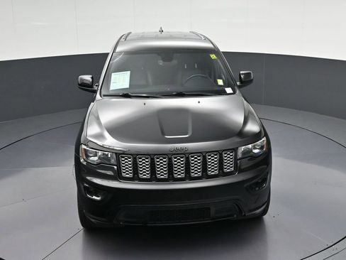 Used 2020 Jeep Grand Cherokee Altitude AWD/4WD image 29
