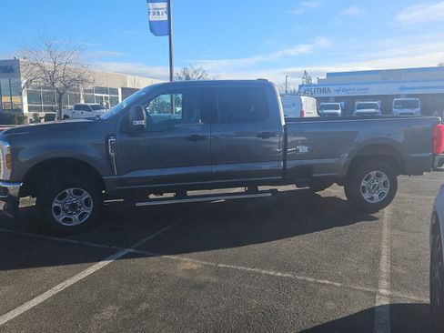 Used 2025 Ford F250 XLT image 5