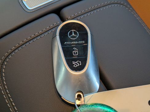 New 2026 Mercedes-Benz E 53 AMG e 4MATIC Sedan image 31
