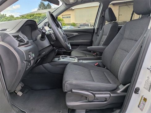 Used 2023 Honda Ridgeline Sport image 7