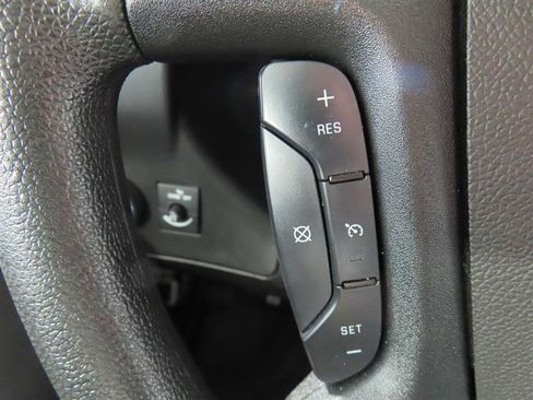 Used 2021 Chevrolet Express 2500 w/ Driver Convenience Package RWD image 19