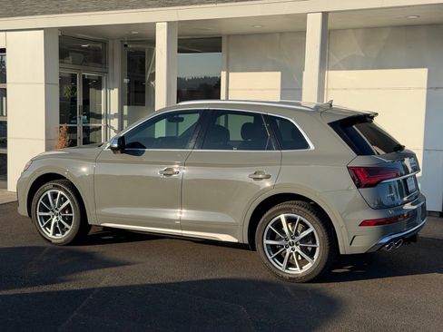 Used 2021 Audi SQ5 Prestige AWD/4WD image 2