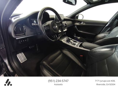 Used 2021 Kia Stinger GT2 image 12
