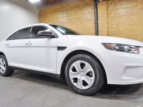 Used 2015 Ford Taurus Police Interceptor AWD image 8