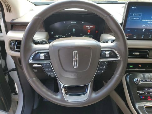 Used 2023 Lincoln Nautilus Reserve image 23
