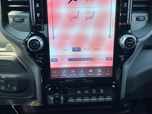 New 2026 RAM 2500 Tradesman AWD/4WD image 24