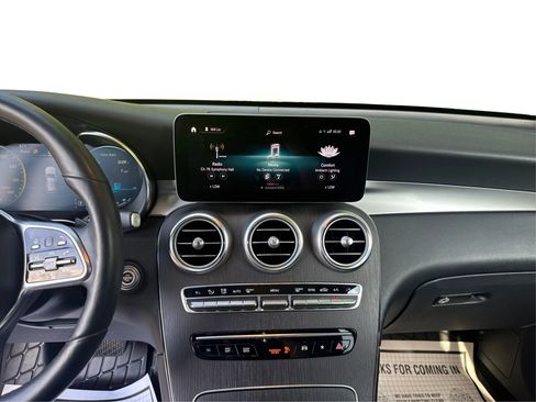 Used 2021 Mercedes-Benz GLC 300 4MATIC image 17