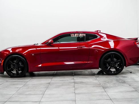 Used 2017 Chevrolet Camaro SS image 9