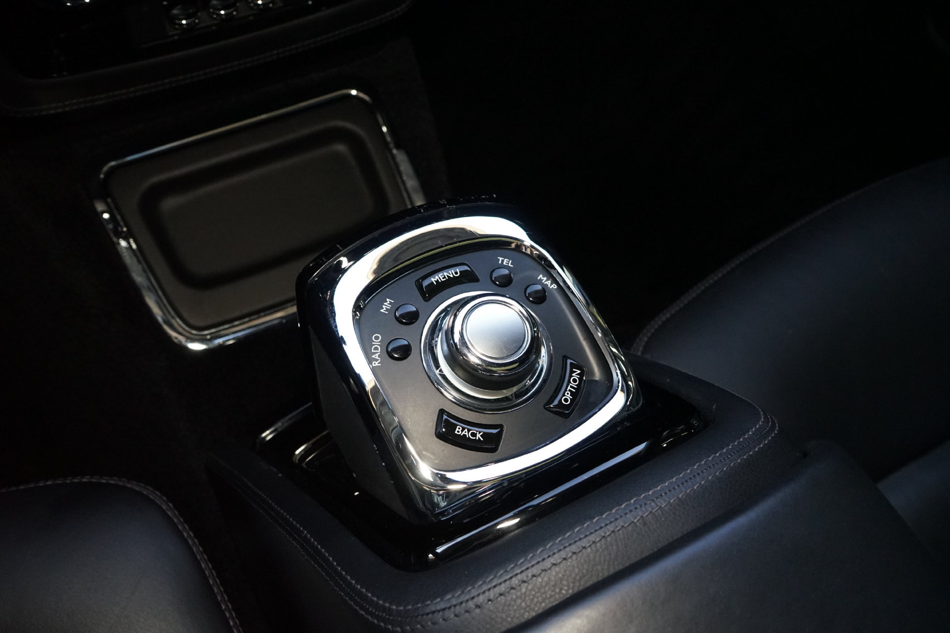 Used 2013 Rolls-Royce Phantom Sedan RWD image 21