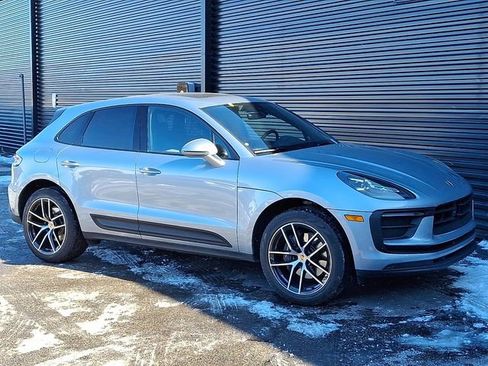 Certified 2026 Porsche Macan image 9