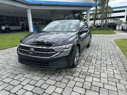 Used 2024 Volkswagen Jetta SE FWD image 20