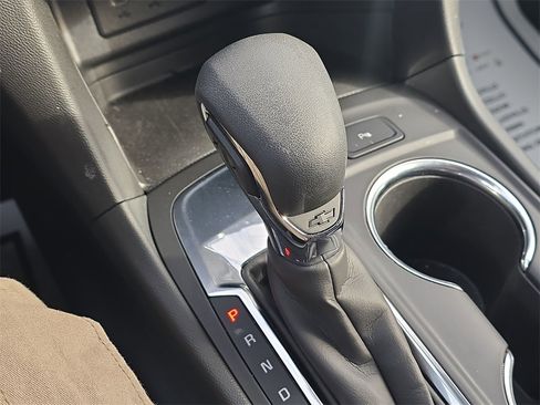 Used 2024 Chevrolet Equinox LT image 26