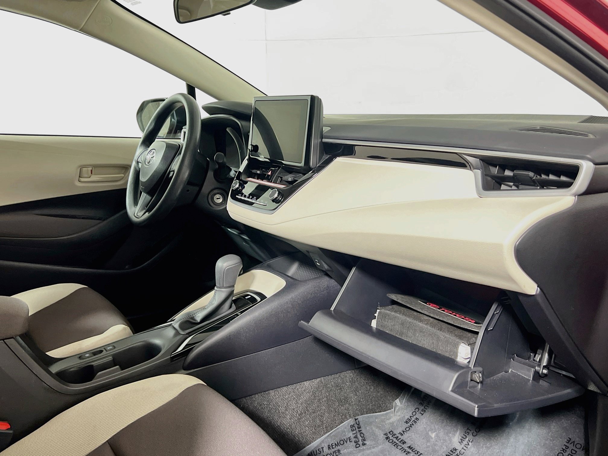 Used 2026 Toyota Corolla LE FWD image 35