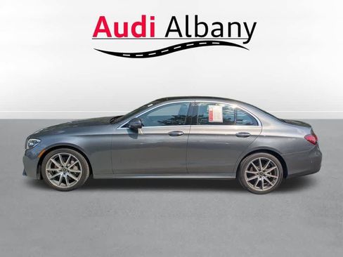 Used 2023 Mercedes-Benz E 350 4MATIC Sedan image 3