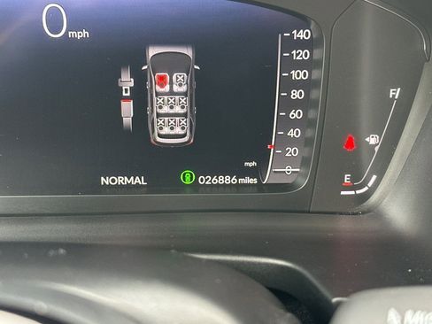 Used 2025 Honda Pilot Black Edition image 28