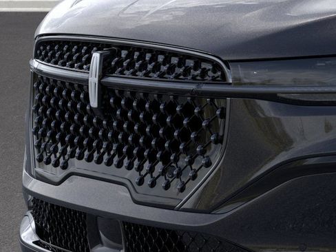 New 2026 Lincoln Nautilus Reserve w/ Jet Appearance Package AWD/4WD image 17