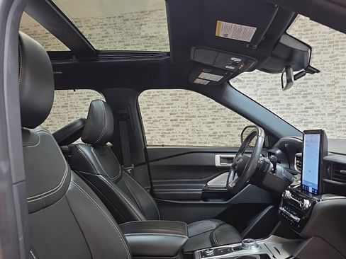 Used 2022 Ford Explorer ST w/ Equipment Group 401A image 12