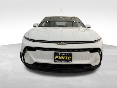 New 2026 Chevrolet Equinox EV LT image 8