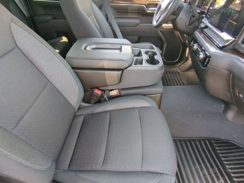 Certified 2024 GMC Sierra 1500 SLE image 18