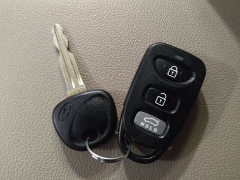 Used 2018 Hyundai Elantra SE FWD image 32